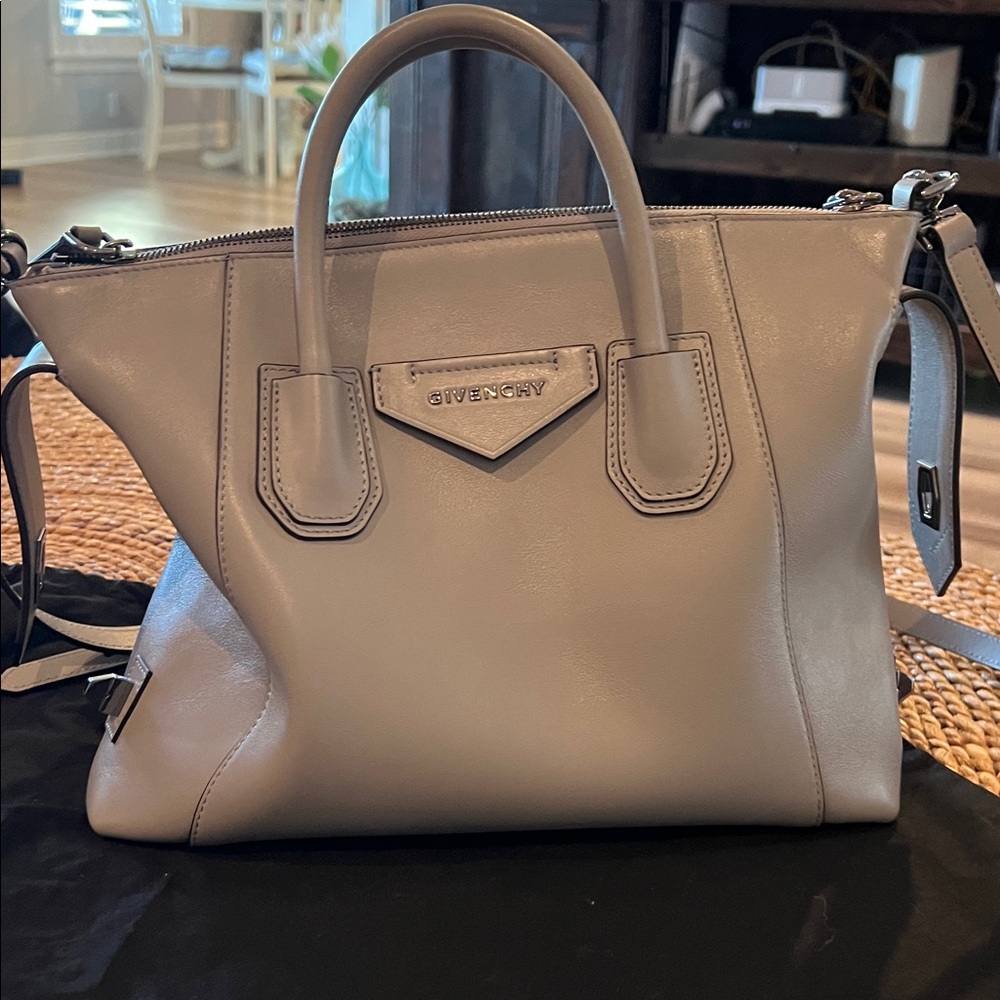Givenchy soft Antigona small - Picture 6 of 13